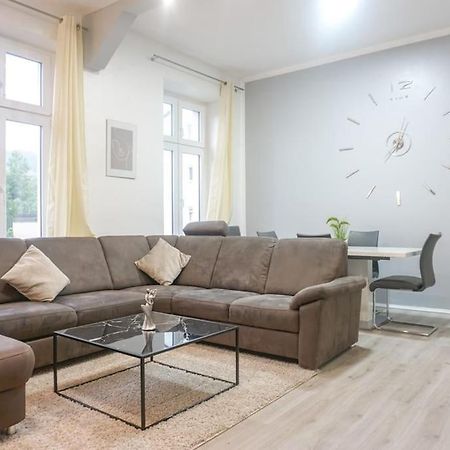 Apartment In Wuppertal - Charmante 3-Zimmer-Oase Mit Kamin Und Badewanne المظهر الخارجي الصورة