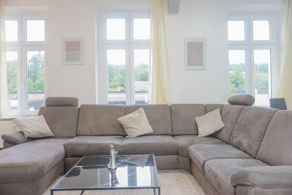 Apartment In Wuppertal - Charmante 3-Zimmer-Oase Mit Kamin Und Badewanne المظهر الخارجي الصورة
