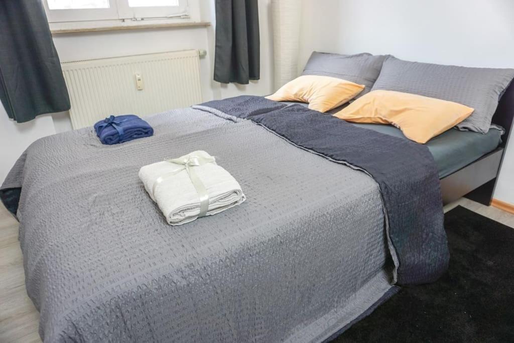 Apartment In Wuppertal - Charmante 3-Zimmer-Oase Mit Kamin Und Badewanne المظهر الخارجي الصورة