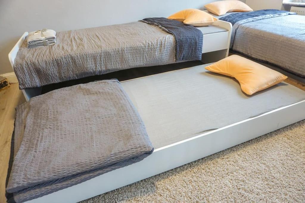 Apartment In Wuppertal - Charmante 3-Zimmer-Oase Mit Kamin Und Badewanne المظهر الخارجي الصورة