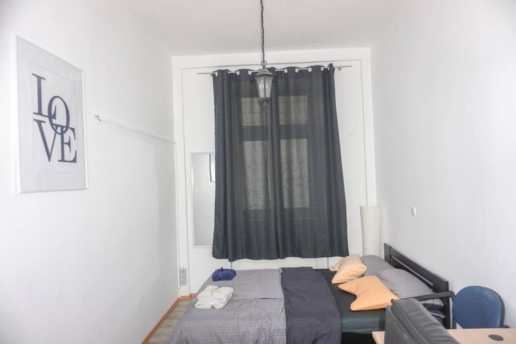 Apartment In Wuppertal - Charmante 3-Zimmer-Oase Mit Kamin Und Badewanne المظهر الخارجي الصورة