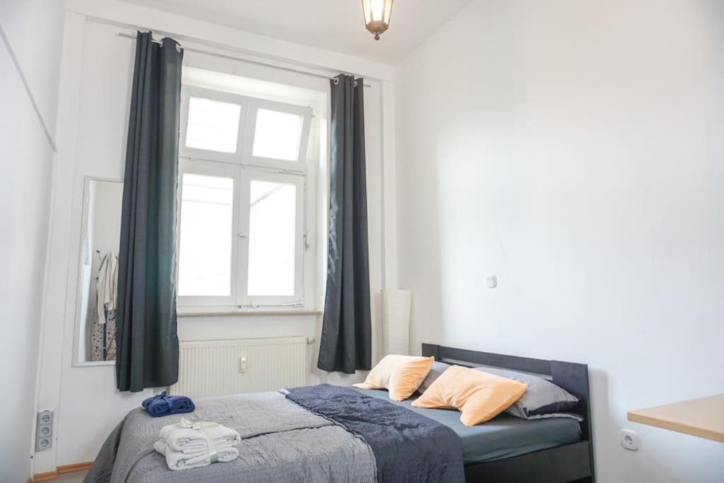 Apartment In Wuppertal - Charmante 3-Zimmer-Oase Mit Kamin Und Badewanne المظهر الخارجي الصورة