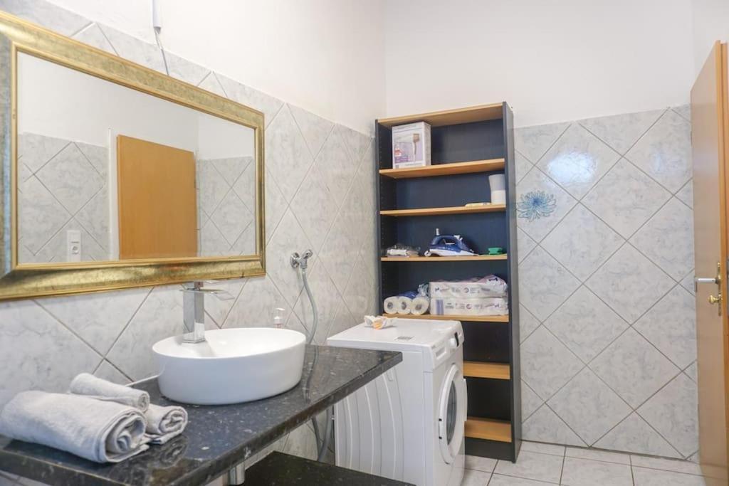 Apartment In Wuppertal - Charmante 3-Zimmer-Oase Mit Kamin Und Badewanne المظهر الخارجي الصورة